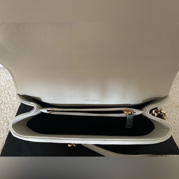 ❌SOLD❌ AUTHENTIC YSL MEDIUM COLLEGE BAG IN SOFT CRÈME - Picture 8 of 9